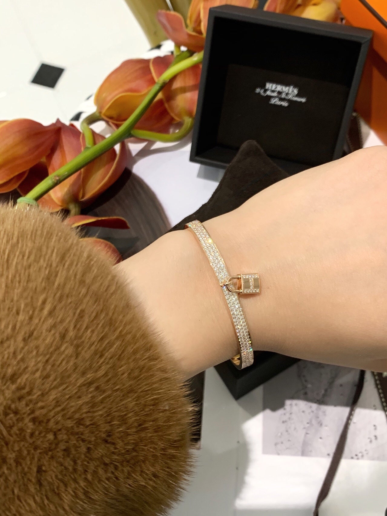 【関税負担なし・送料無料・代引可】エルメス バングル 未使用 箱付き