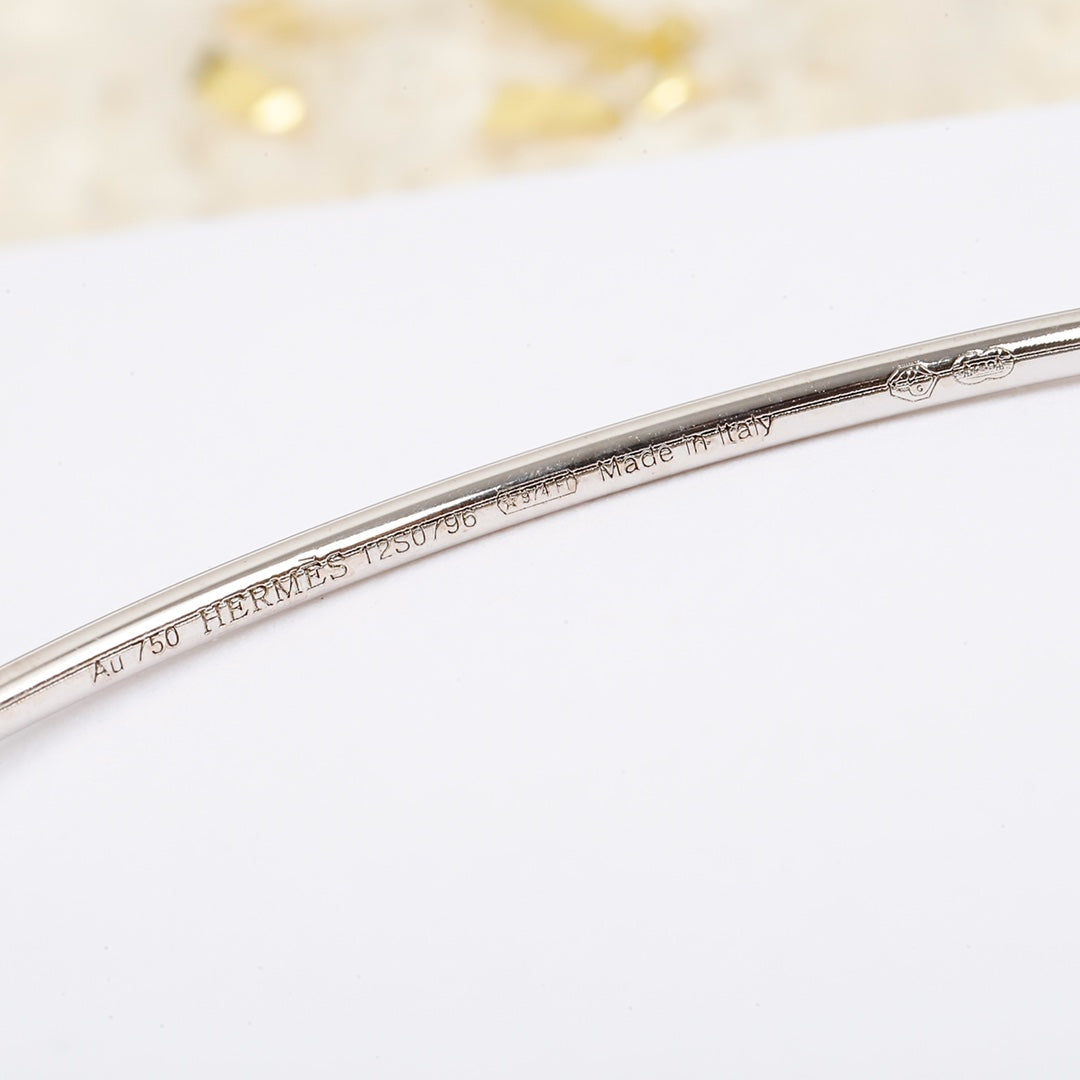 【関税負担なし・送料無料・代引可】エルメス バングル 未使用 箱付き