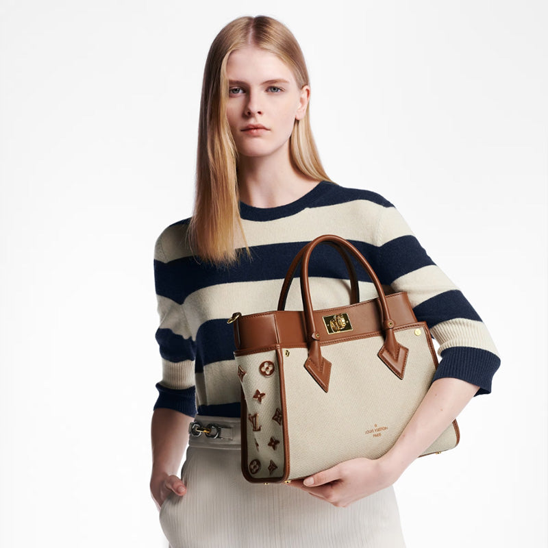 LV オンマイサイド MMRef:  M22191