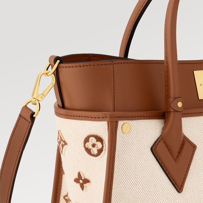 LV オンマイサイド MMRef:  M22191
