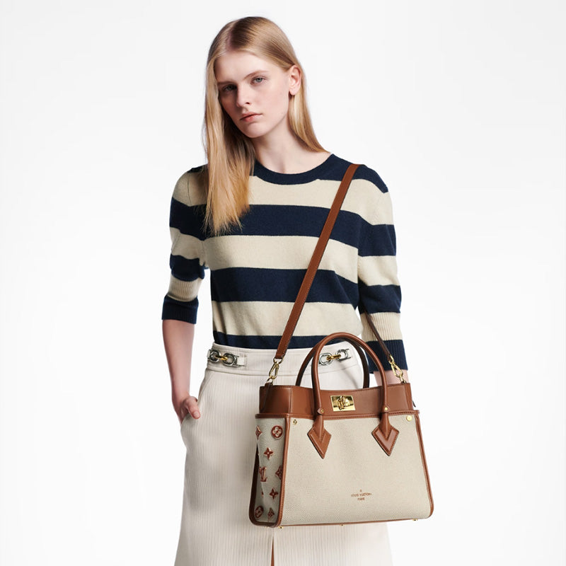 LV オンマイサイド MMRef:  M22191