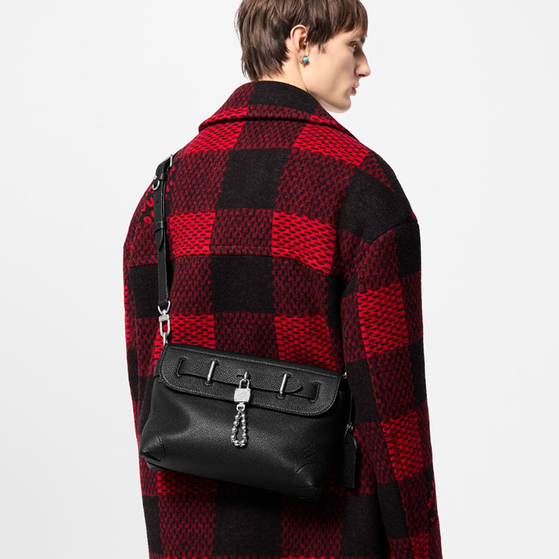 LV スティーマー クロスボディ ハンドバッグ   Ref:M11607