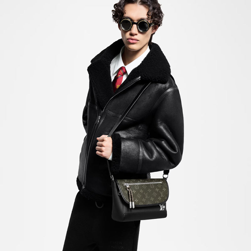 LV パルスメッセンジャーバッグ    Ref:M12625