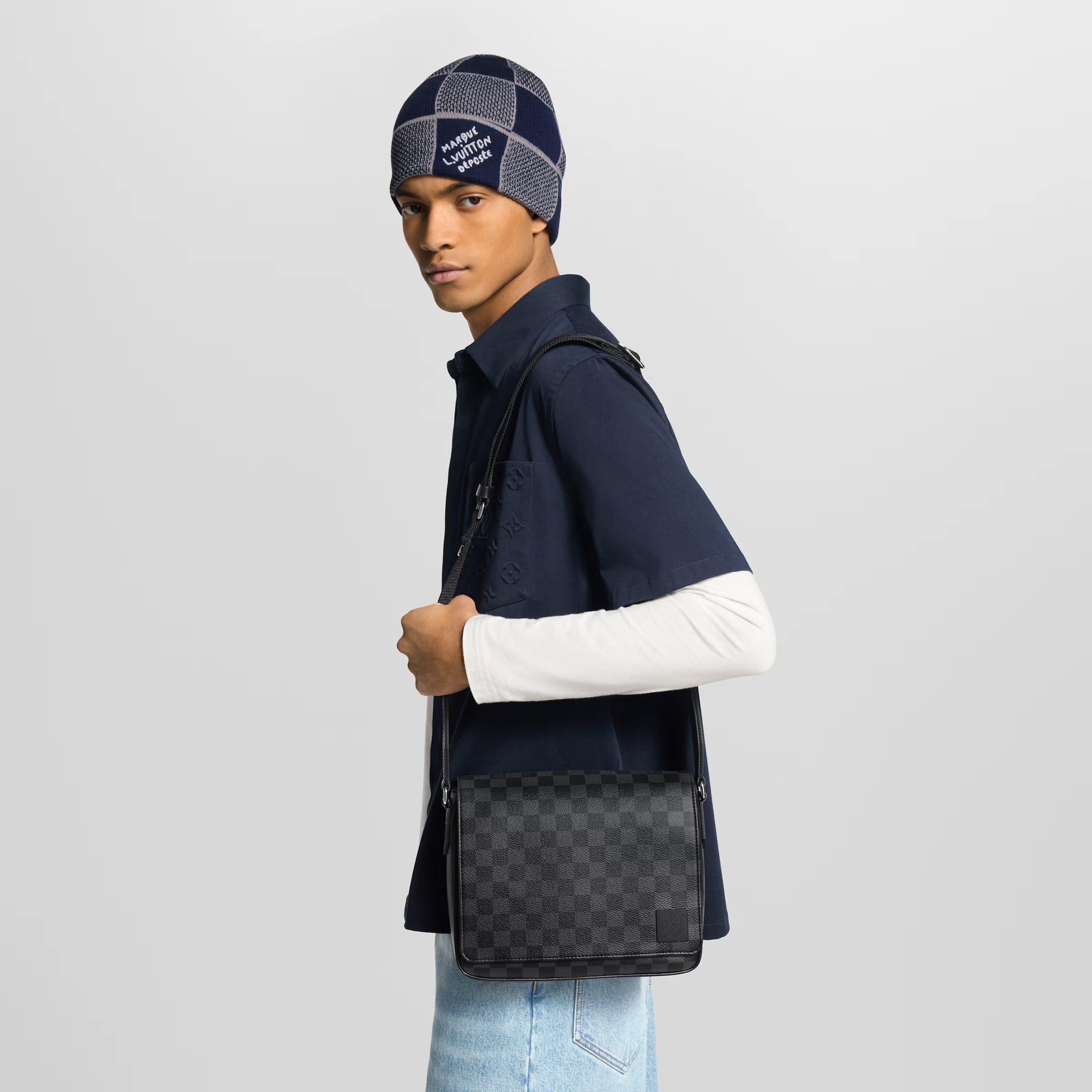 【期間限定特価】LV ディストリクト PM NV3 ダミエ・グラフィット N42710
